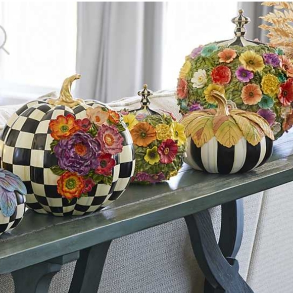 🎃 MaKenzie-Childs Flower Power Pumpkin - Medium - Picture 3 of 3